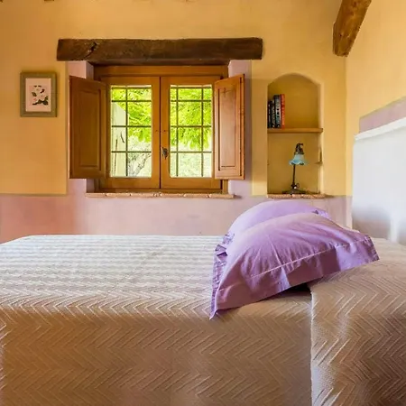 Charming Close To Medieval Towns Holiday home *