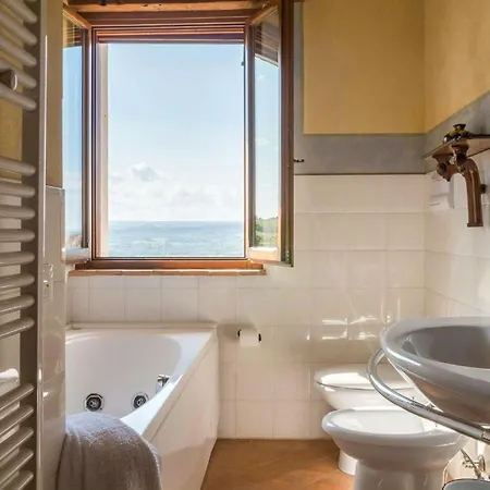 Holiday home Charming Close To Medieval Towns *