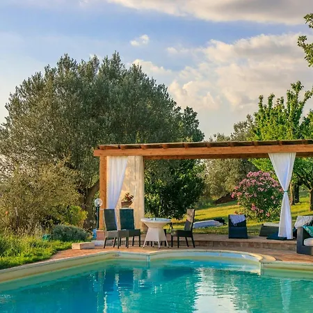 Holiday home Charming Close To Medieval Towns *