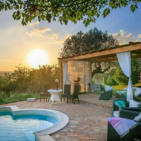 Holiday home Charming Close To Medieval Towns Guardea