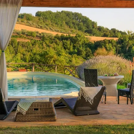 Charming Close To Medieval Towns Holiday home Guardea