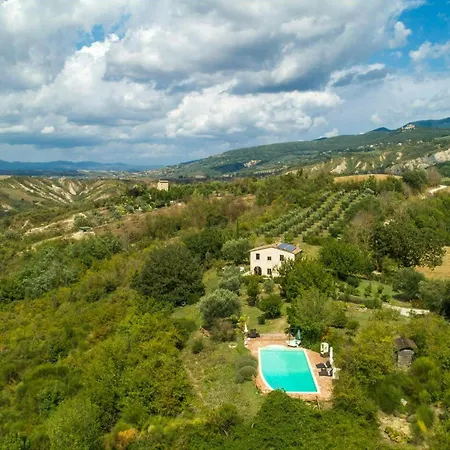 Charming Close To Medieval Towns Holiday home *